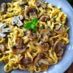 Cremige Pasta in Champignonrahmsauce (vegetarisches Rezept)