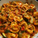 Cremige Tortellini Pfanne mit Gemüse