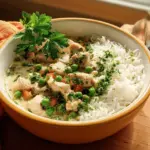 Cremiges Hühnerfrikassee auf Basmatireis