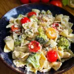 Feta Pasta mit Brokkoli und Tomaten