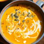 Kürbissuppe mit Kokosmilch und Ingwer