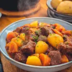 Gulasch Eintopf: 1 Glücksrezept gegen schlimme Tage